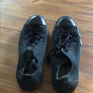 Black converse